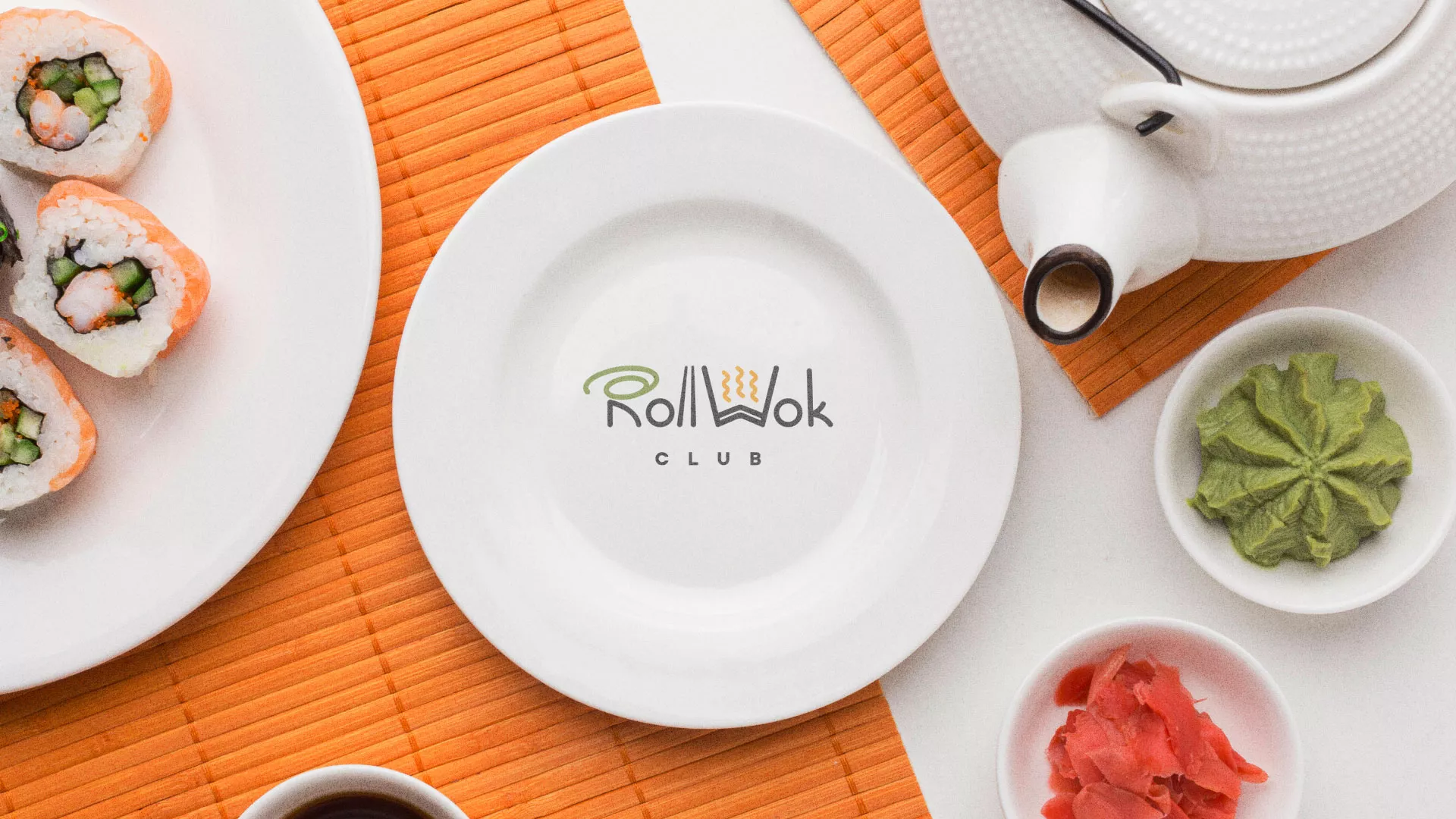 Разработка логотипа и фирменного стиля в Подольске для суши-бара «Roll Wok Club»